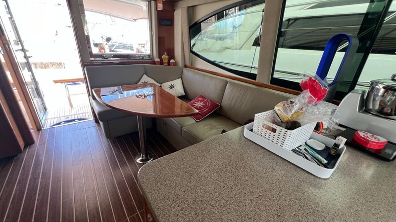RIVIERA 45 OPEN FLY